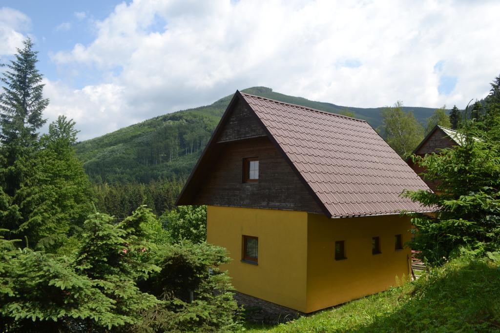 Chaty Pod Knizeci, Trojanovice Bagian luar foto