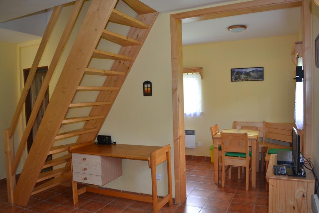 Chaty Pod Knizeci, Trojanovice Bagian luar foto