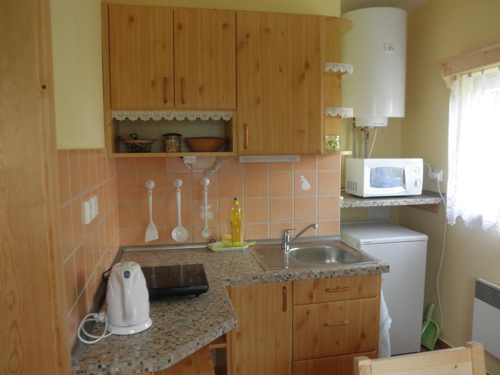 Chaty Pod Knizeci, Trojanovice Bagian luar foto