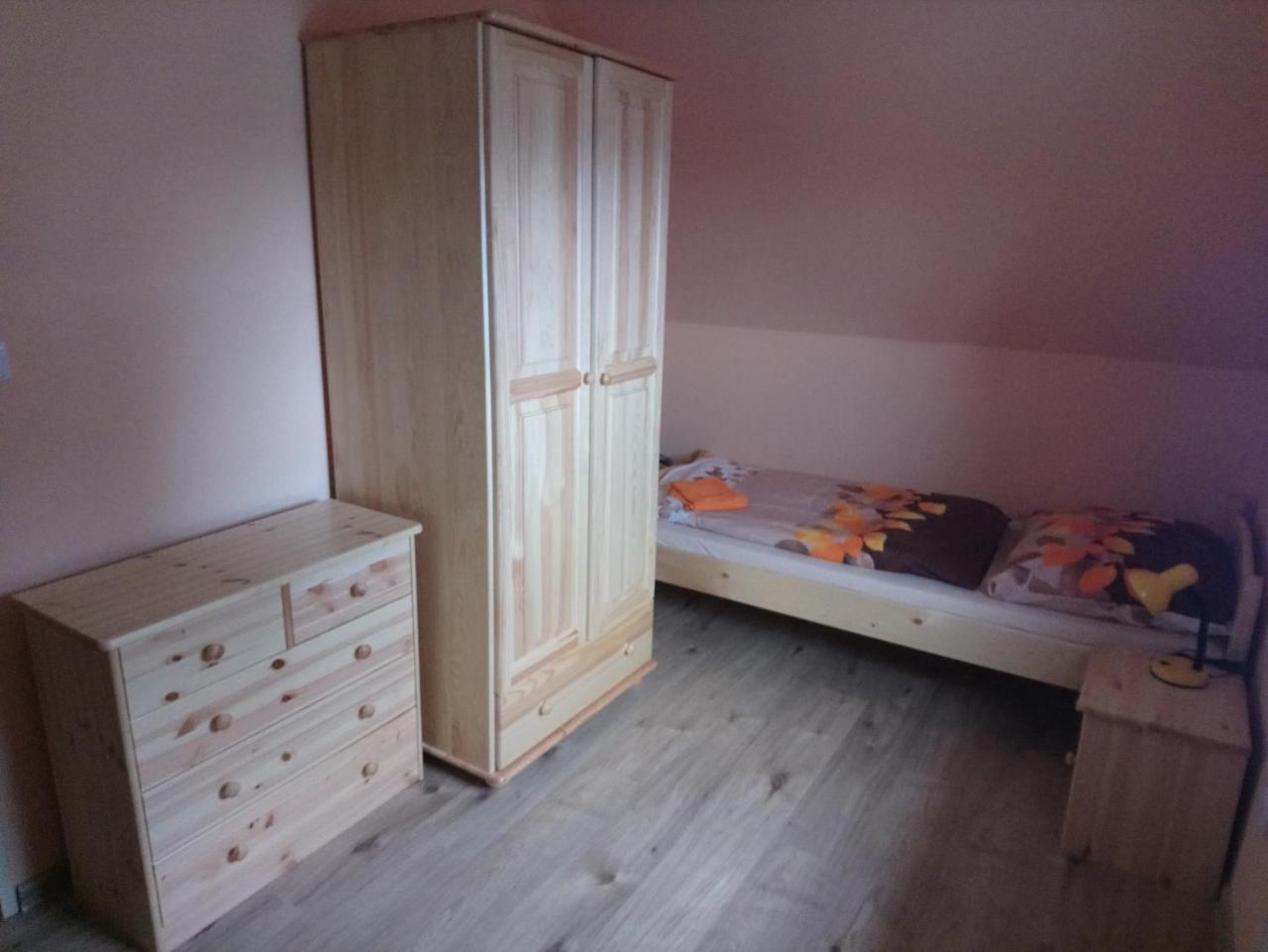 Chaty Pod Knizeci, Trojanovice Bagian luar foto